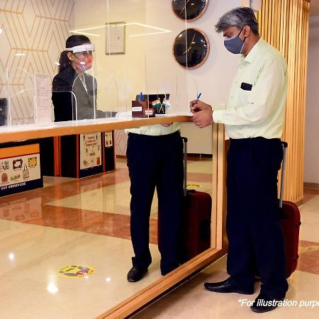 Oyo 1021 Hotel Gayatri Residency Tirath Екстер'єр фото