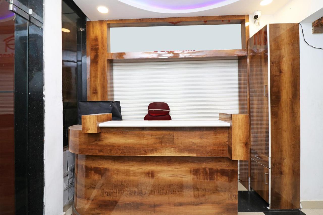 Oyo 1021 Hotel Gayatri Residency Tirath Екстер'єр фото
