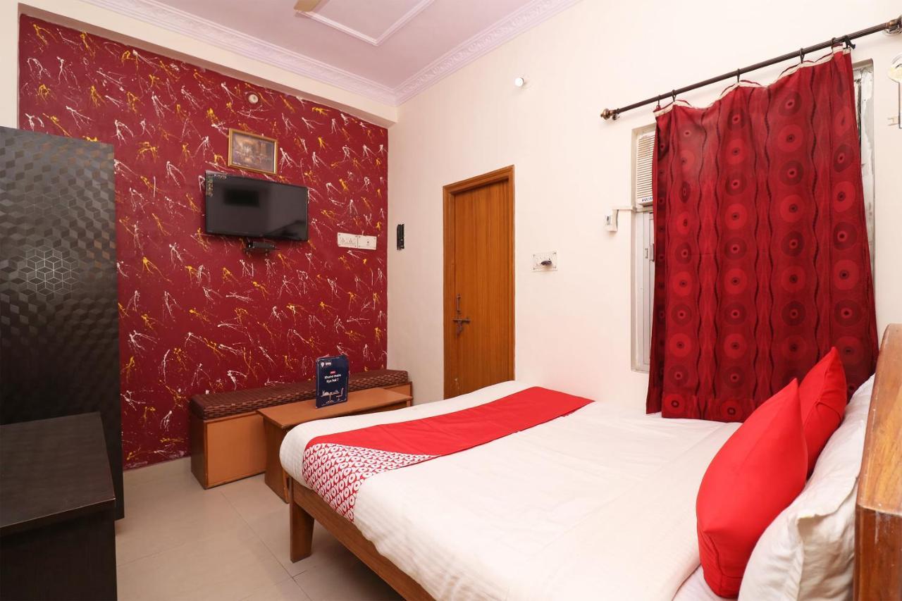 Oyo 1021 Hotel Gayatri Residency Tirath Екстер'єр фото
