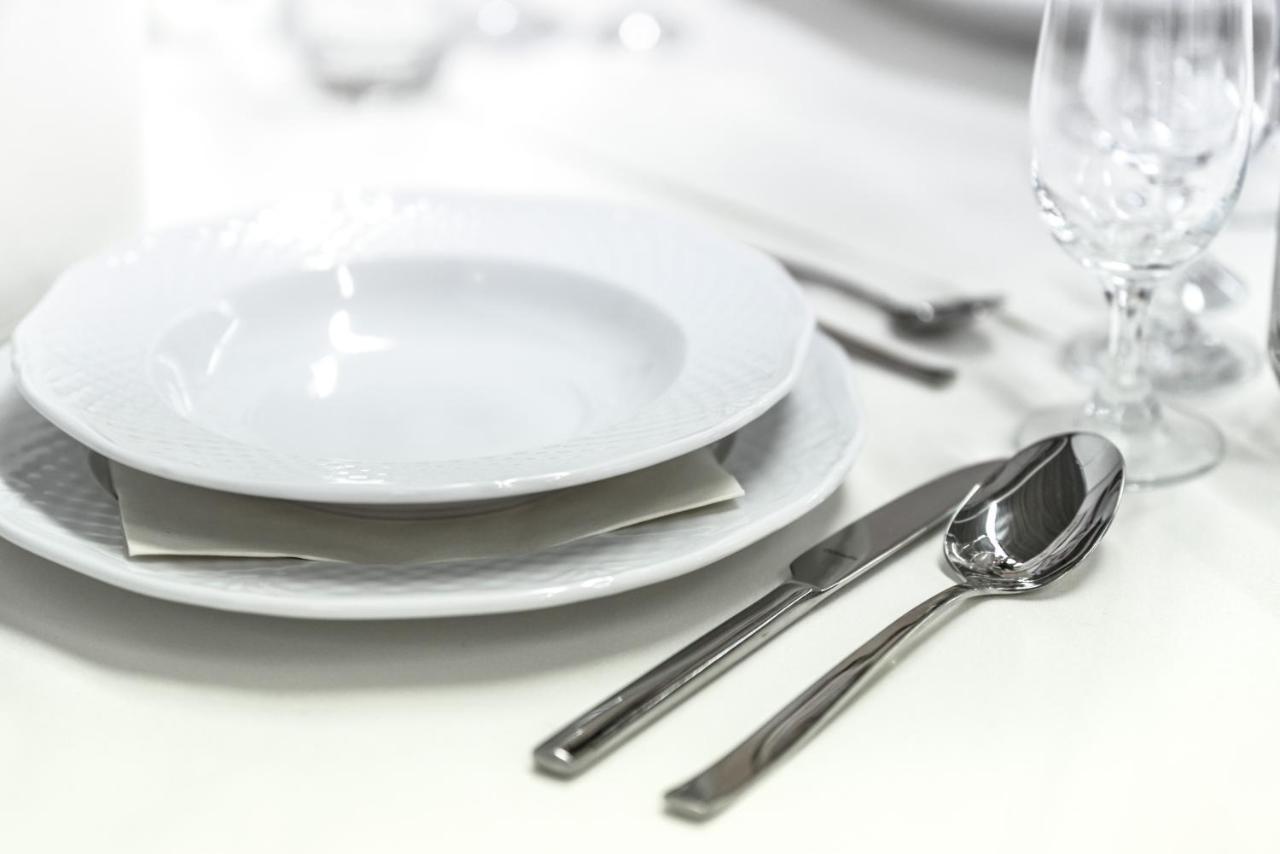 Oyo 1021 Hotel Gayatri Residency Tirath Екстер'єр фото